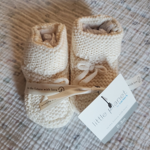 Carter's Other - 💕Carter's little planet cream knit stitch booties baby shoes 0-3 months